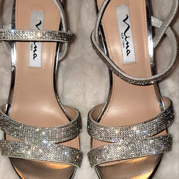 Nina Sara Glitter Sandals, New in the Box, Size 6.5 - Picture 4 of 7